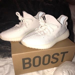 Yeezy Triple White